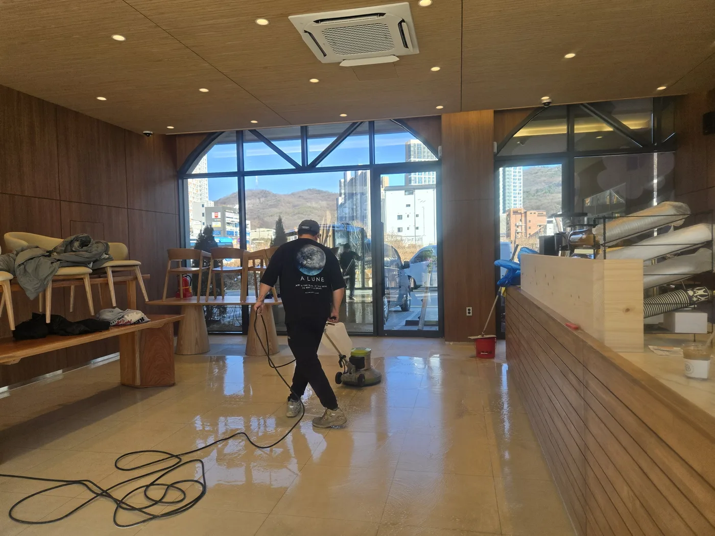 준공 현장 폴리셔 작업